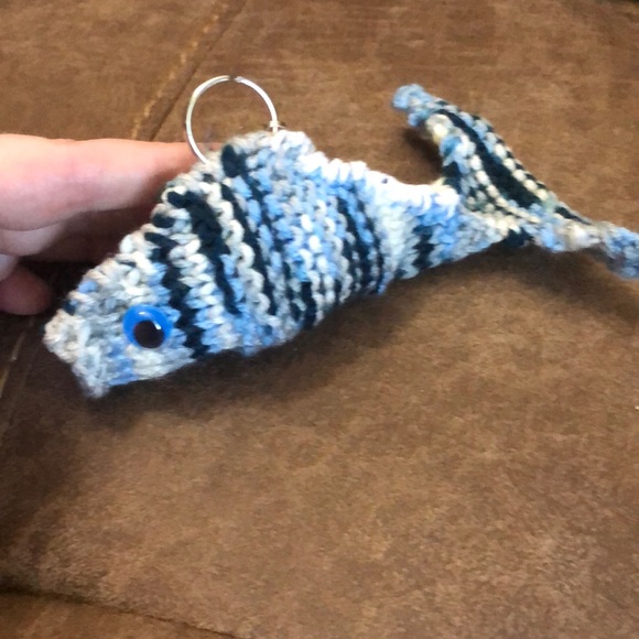 Sold -🆕 Handmade Knitted Fish Backpack Buddy 🆕 - Picture 3 of 8